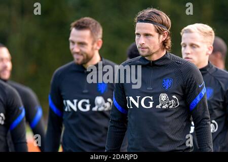 ZEIST, PAYS-BAS - NOVEMBRE 14: Hans Hateboer des pays-Bas pendant la session de formation les pays-Bas avant le match contre la Bosnie-Herzégovine au campus de KNVB le 14 novembre 2020 à Zeist, pays-Bas. (Photo de Gerrit van KeulenOrange Pictures) Banque D'Images