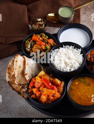 thali de légumes traditionnels indiens Banque D'Images