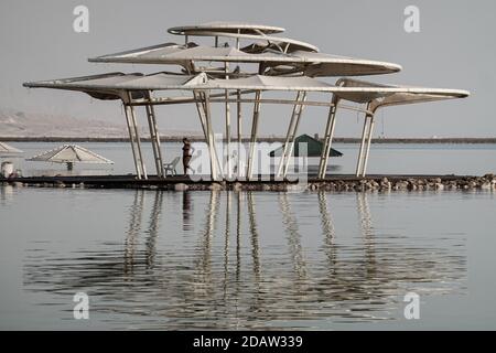 Conseil régional de Tamar, Israël. 15 novembre 2020. Les hôtels de la mer Morte sont sur le point de rouvrir, comme l'a approuvé la loi du Parlement israélien sur les îles touristiques, déclarant la mer Morte et la ville d'Eilat comme des zones vertes nécessitant que les arrivées présentent des tests négatifs COVID-19. Crédit : NIR Amon/Alamy Live News Banque D'Images