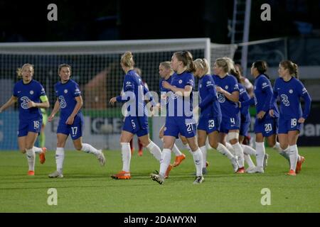 Borehamwood, Royaume-Uni. 15 novembre 2020. L'équipe de Chelsea célèbre après avoir obtenu son score lors du match de Super League féminin de la FA entre Arsenal et Chelsea à Meadow Park à Borehamwood. FEDERICO GUERRA MARANESI/SPP crédit: SPP Sport Press photo. /Alamy Live News Banque D'Images