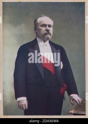 Photo rétro couleur de Raymond Poincare. Raymond Nicolas Landry Poincare (1860 – 1934) est un homme d'État français qui a servi trois fois comme 58e Premier Minis Banque D'Images