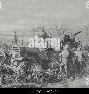 Arme anti-aérienne allemande sur un auto-car au front italien. 1918 Banque D'Images