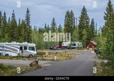 Terrain de camping du lac Jumbo, région des lacs Mesa, Grand Mesa, Colorado. Banque D'Images