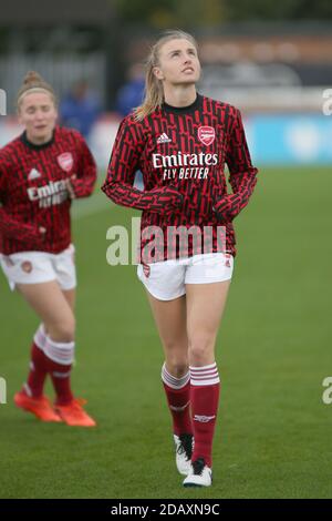 Borehamwood, Royaume-Uni. 15 novembre 2020. Leah Williamson (#6 Arsenal) sourit avant le match de Super League féminin de la FA entre Arsenal et Chelsea à Meadow Park à Borehamwood. FEDERICO GUERRA MARANESI/SPP crédit: SPP Sport Press photo. /Alamy Live News Banque D'Images