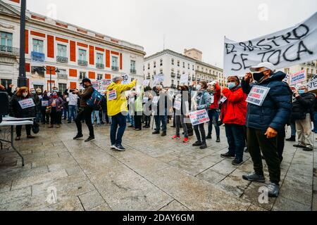 Manifestations contre la fermeture du marché El Rastro, Madrid, Espagne - 15 novembre 2020 Banque D'Images