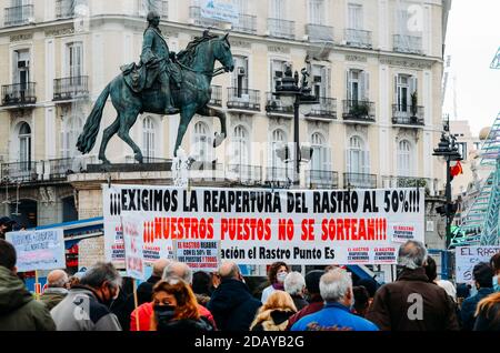 Manifestations contre la fermeture du marché El Rastro, Madrid, Espagne - 15 novembre 2020 Banque D'Images