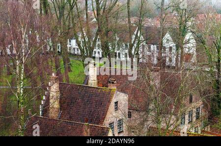 Vue aérienne du Béguinage à Bruges, Belgique. Banque D'Images