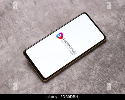 Assam, inde - 15 novembre 2020 : route Mobile logo sur l'écran du téléphone image de stock. Banque D'Images