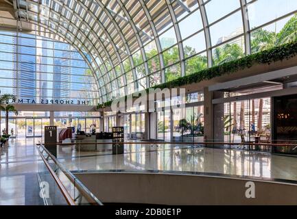 Singapour - 7 septembre 2019 : intérieur de l'hôtel de luxe Shoppes at Marina Bay Sands et casino, centre commercial phare avec restaurants et magasins haut de gamme Banque D'Images