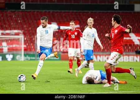 Copenhague, Danemark. 15 novembre 2020. Gylfi Sigurdsson (10) d'Islande vu pendant le match de la Ligue des Nations entre le Danemark et l'Islande le jour d'allumette 5 du groupe B à Parken, Copenhague. (Crédit photo : Gonzales photo/Alamy Live News Banque D'Images