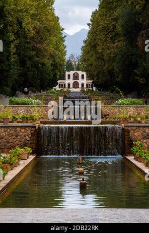 Shazdeh Garden est un jardin perse historique situé près de Mahan dans la province de Kerman. Les « jardins perses » ont été ajoutés à la liste du patrimoine mondial de l'UNESCO en 2011. Banque D'Images