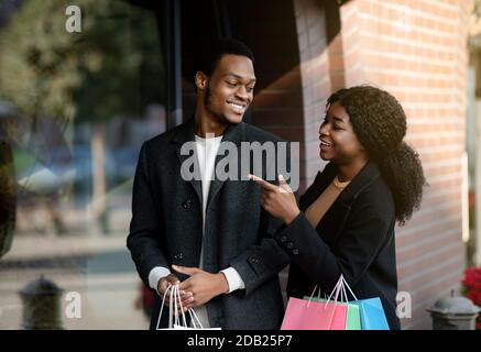 Profitez des soldes du Vendredi fou ou de la saison Banque D'Images