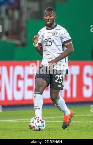 Stephan Kofi AMBROSIUS (GER) avec balle, action simple avec balle, action, football Laenderspiel, U21, jeu amical, Allemagne (GER) - Slovénie (SLO) 1: 1, le 12 novembre 2020 à Braunschweig / Allemagne. € | utilisation dans le monde entier Banque D'Images