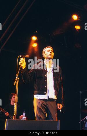 Les Tindersticks se exécutant au Guilfest, le Guildford Festival 2001 Banque D'Images