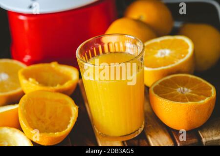 Oranges pour le jus d'orange - FOOPPIX Banque D'Images