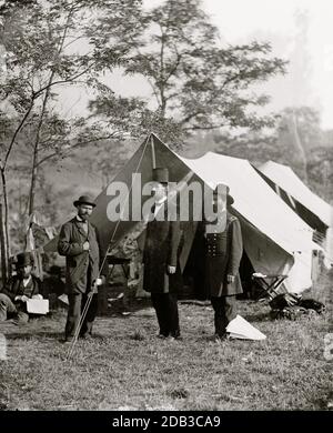 Antietam, M. Allan Pinkerton, président de Lincoln, et le major général John A. McClernand. Banque D'Images