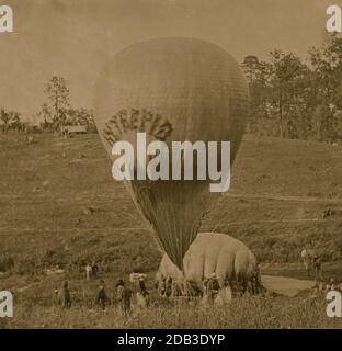 Fair Oaks, Virginie. Prof. Thaddeus S. Lowe réapprovisionnant ballon INTREPID de ballon CONSTITUTION. Banque D'Images