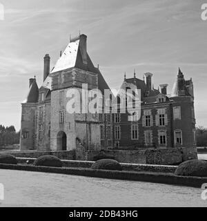 Château de La Bussiére (du pêcheur Château) dans la vallée de la Loire, France Banque D'Images