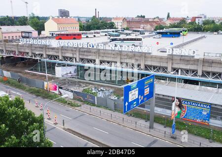 La gare routière centrale de Zvonarka est en cours de reconstruction, Brno (République tchèque), 19 juillet 2020. (CTK photo/Libor Sojka) Banque D'Images