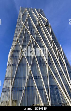 BARCELONE, ESPAGNE - AOÛT 13 : Tour Zerozero diagonal à Barcelone, Espagne le 13 août 2012. Conçu par EMBA (Estudi Massip-Bosch Arquitectes). C'est le cas Banque D'Images