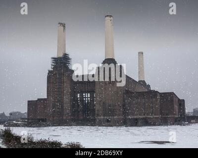 Battersea Power Station, avant le réaménagement et les nouveaux immeubles Banque D'Images