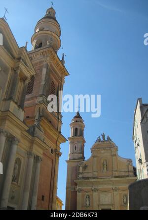 Église Saint-Michel à Menton. La France sur la côte d'azur. Banque D'Images