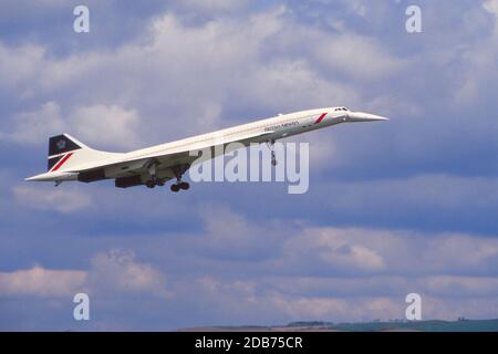 Scotland Ayrshire Prestwick British Airways Concorde sur un vol d'entraînement À Prestwick (transparence numérisée de 35 mm) Banque D'Images