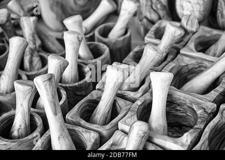 Les mortiers en bois, détail d'une cuisine en bois, de l'artisanat Banque D'Images