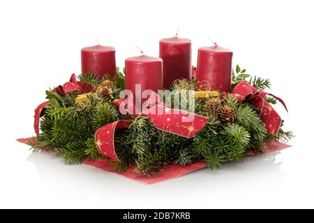 Couronne de l'AVENT avec quatre bougies et branches de sapin Banque D'Images