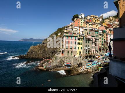 Riomaggiore, Italie - 6 septembre 2011: Riomaggiore - l'une des villes de Cinque Terre en Italie Banque D'Images