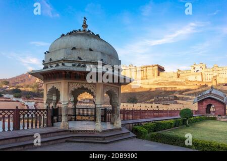 Rotonde sur le territoire de fort Amber, Amer, Jaipur, Inde. Banque D'Images