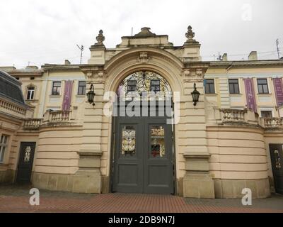 Un monument de la ville de Lviv. Les inventeurs d'une lampe à kérosène Banque D'Images