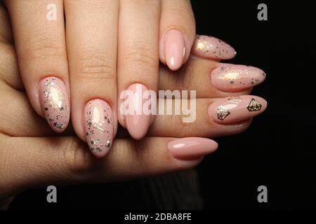 Meilleurs ongles manucure sur de belles femmes Banque D'Images