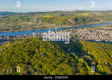 Vue aérienne de la vallée du Rhin et des villes de Remagen et d'Erpel printemps Allemagne Banque D'Images