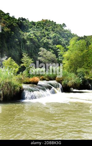 Le Loboc-River aux Philippines Banque D'Images