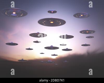 Invasion de vaisseaux étrangers sous le ciel au coucher du soleil. Banque D'Images