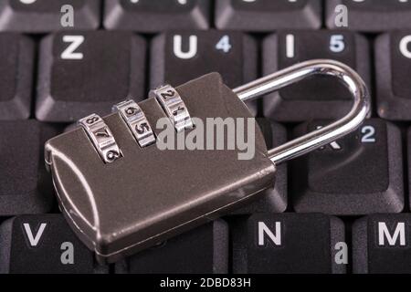 Un cadenas sur un clavier - symbole foto - enregistrer Banque D'Images