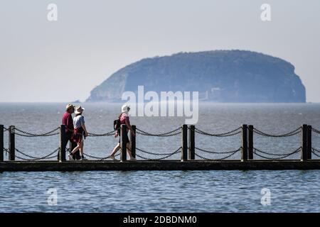 Weston-super-Mare, North Somerset, Royaume-Uni. 14 septembre 2020. Des milliers de voyageurs de jour convergent sur Weston-super-Mare pour profiter d'un septembre chaud comme le ' Banque D'Images