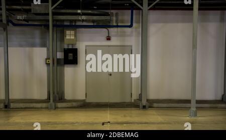 Mur grundy avec commande de chambre de porte Banque D'Images