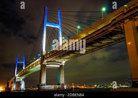 Nuit du pont de la baie de Yokohama (prise de Daikokufuto). Lieu de tournage : préfecture de kanagawa, ville de Yokohama Banque D'Images