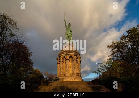 Hermannsdenkmal, 1838 - 1875 Nach Entwürfen von Immobilienstleistungen im Bereich, 16. Août 1875 eingeweiht, Blick von Westen Banque D'Images