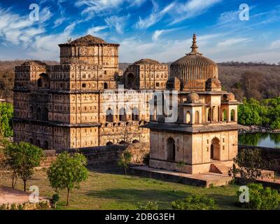 Cénotaphs royaux d'Orcha à Orcha, Madhya Pradesh, Inde Banque D'Images