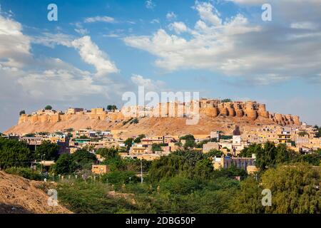 Fort de Jaisalmer - l'un des plus grands forts du monde, connu sous le nom de fort d'Or . Le nom local est Sonar quila . Jaisalmer, Rajasthan, Inde Banque D'Images