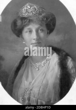 Le portrait montre la princesse Victoria Louise de Prusse en 1913, quand elle a épousé le duc de Brunswick, Ernst August. Photo prise par le photographe de la cour E. Bieber à Hambourg. Banque D'Images