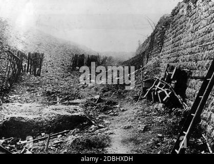 1916 : bataille de Verdun : fort Douaumont après la conquête des troupes allemandes. Banque D'Images