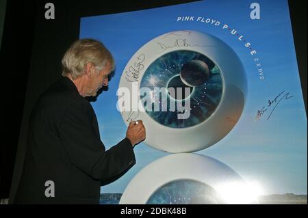 Pink Floyd au lancement de leur DVD Pulse à Warner West End Londres 3 juillet 2006 Rick Wright Banque D'Images