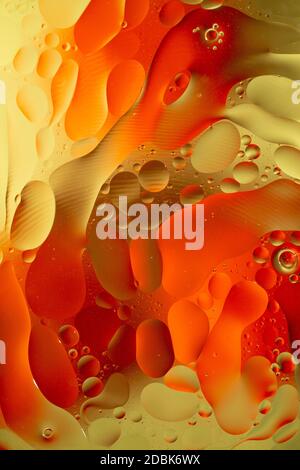 Un arrière-plan abstrait résultant d'un mélange d'eau et d'huile Banque D'Images