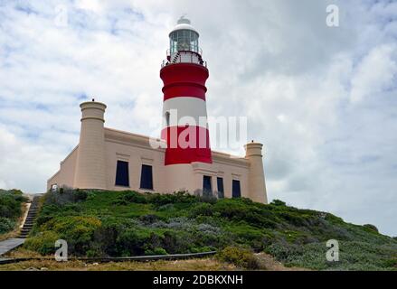 Le phare de Cape Agulhas, le point le plus au sud de l'Afrique Banque D'Images