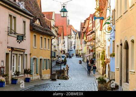 12 akt 2020: Rothenburg ob der Tauber en automne. Bavière, Bayern, Allemagne Banque D'Images