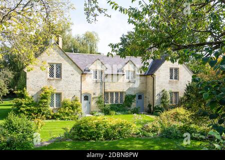 Maison d'époque, Swinbrook, Oxfordshire, Angleterre, Royaume-Uni Banque D'Images
